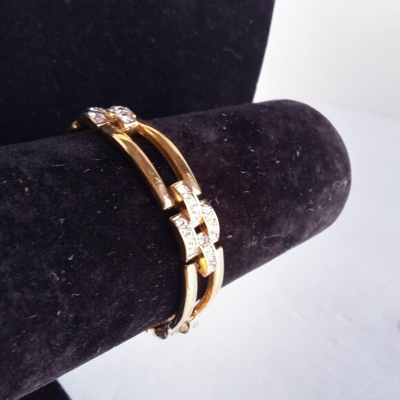 Beautiful ASK Brand Gold Tone and Rhinestone Necklace and Bracelet Set - Picture 3 of 7